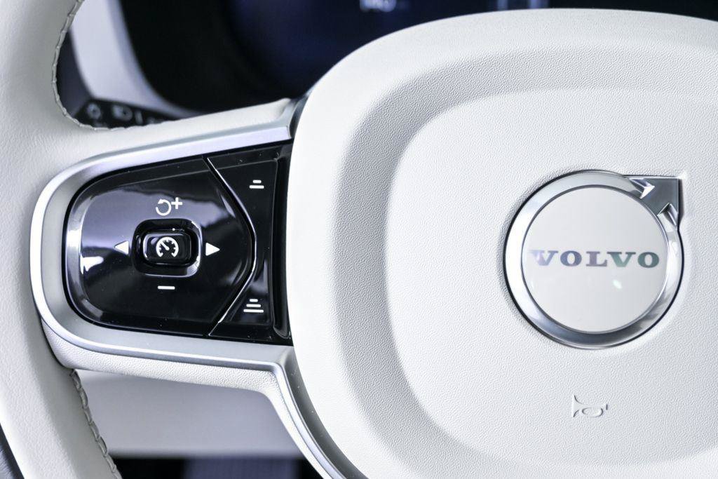 New 2026 Volvo XC60 B5 Ultra w/ Climate Package AWD/4WD image 10