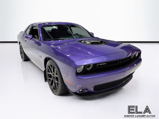 Used 2016 Dodge Challenger R/T RWD image 39