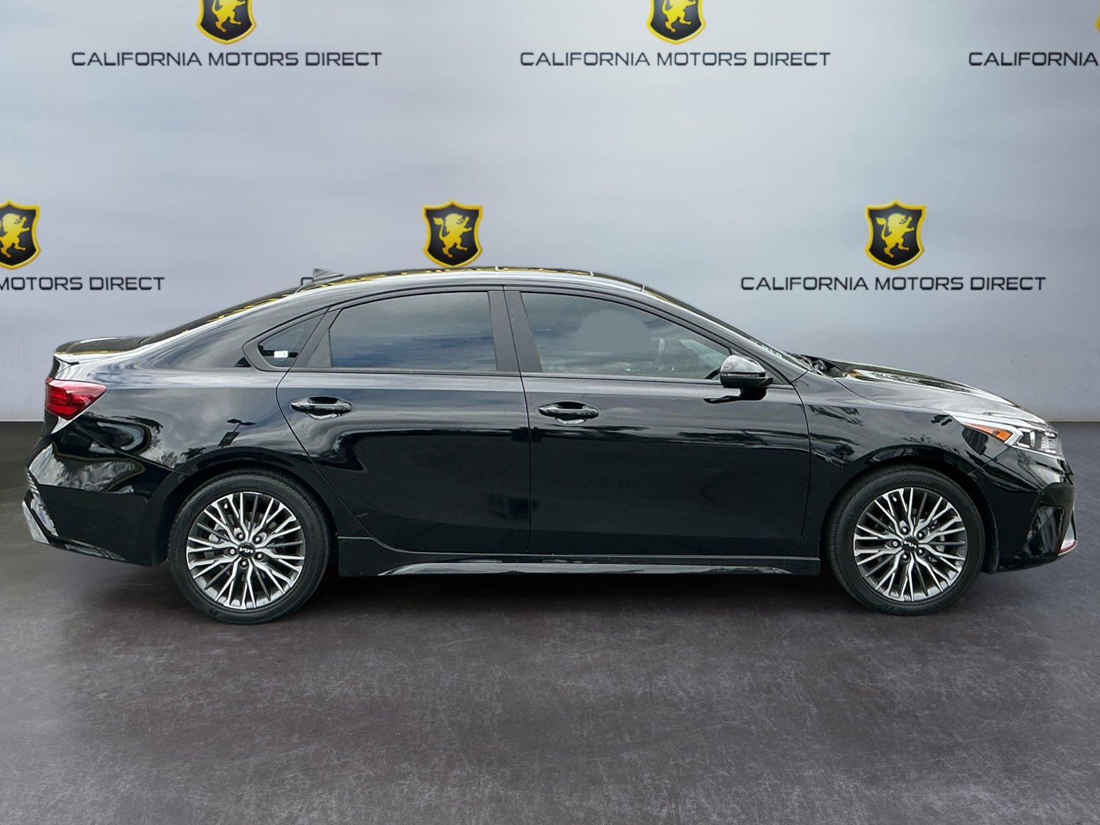 Used 2023 Kia Forte GT-Line w/ GT-Line Premium Package FWD image 6