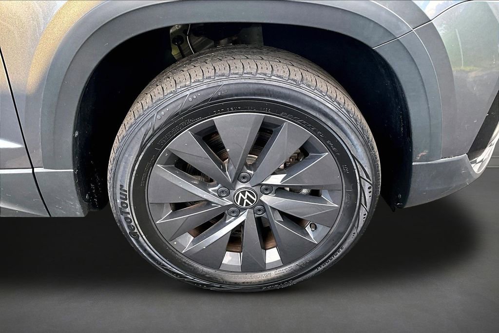 Used 2022 Volkswagen Taos S w/ IQ Drive S Package AWD/4WD image 32