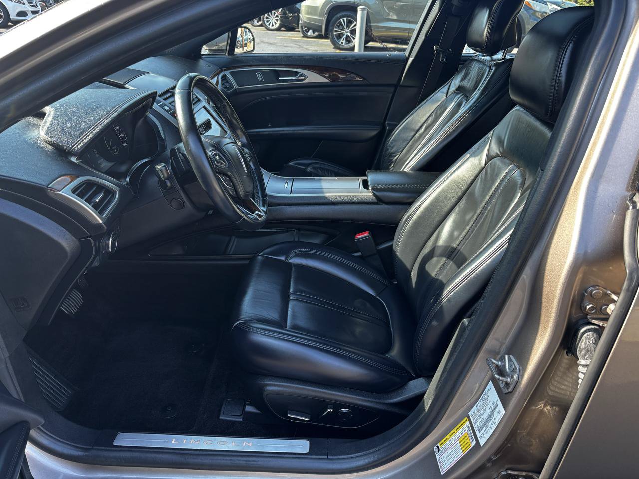 Used 2018 Lincoln MKZ Select w/ Select Plus Package AWD/4WD image 11