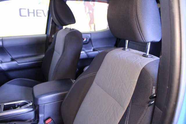 Used 2021 Toyota Tacoma TRD Sport image 16