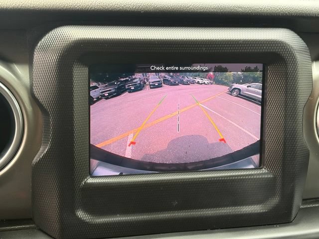 Used 2020 Jeep Wrangler Unlimited Sahara w/ Safety Group AWD/4WD image 3
