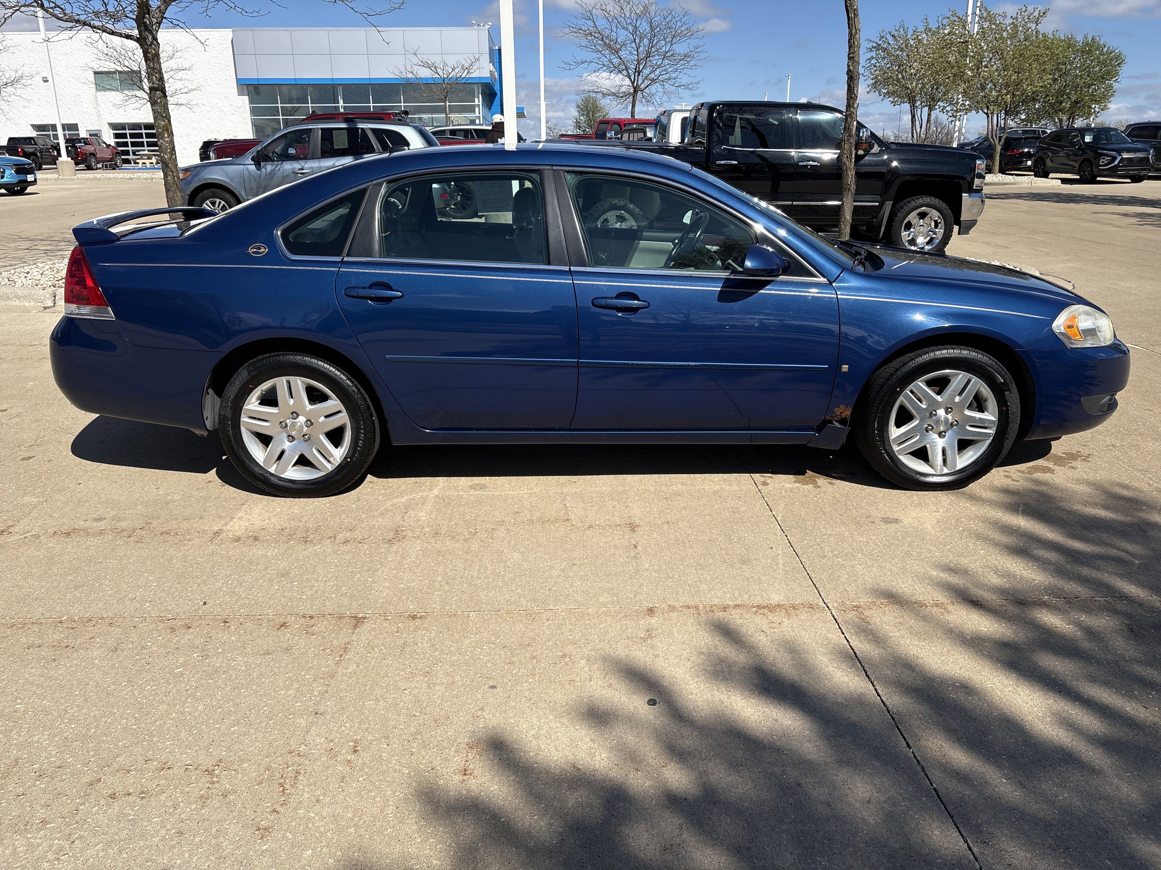Used 2006 Chevrolet Impala LTZ FWD image 8