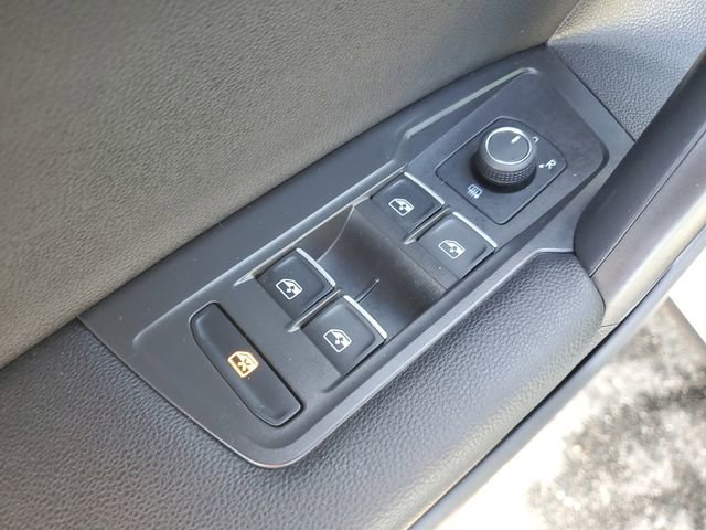 Certified 2021 Volkswagen Tiguan SEL image 15