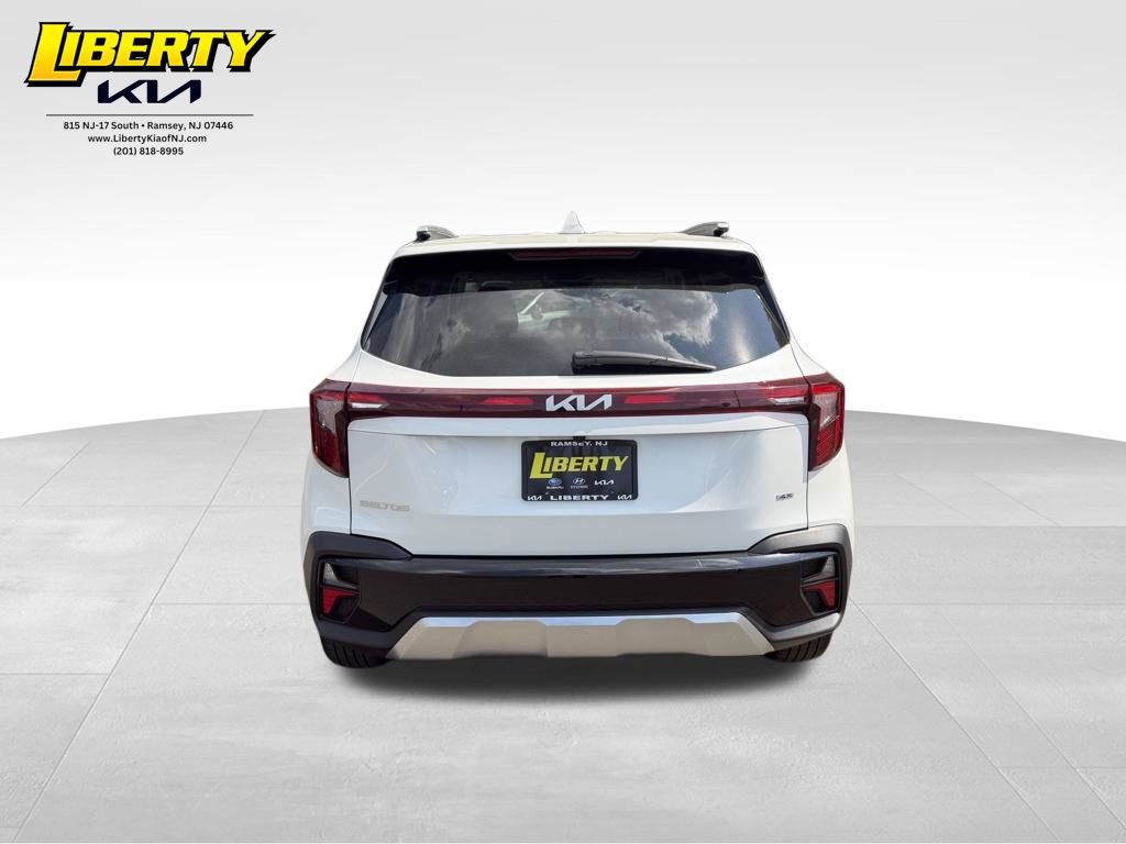 Used 2024 Kia Seltos S AWD/4WD image 6
