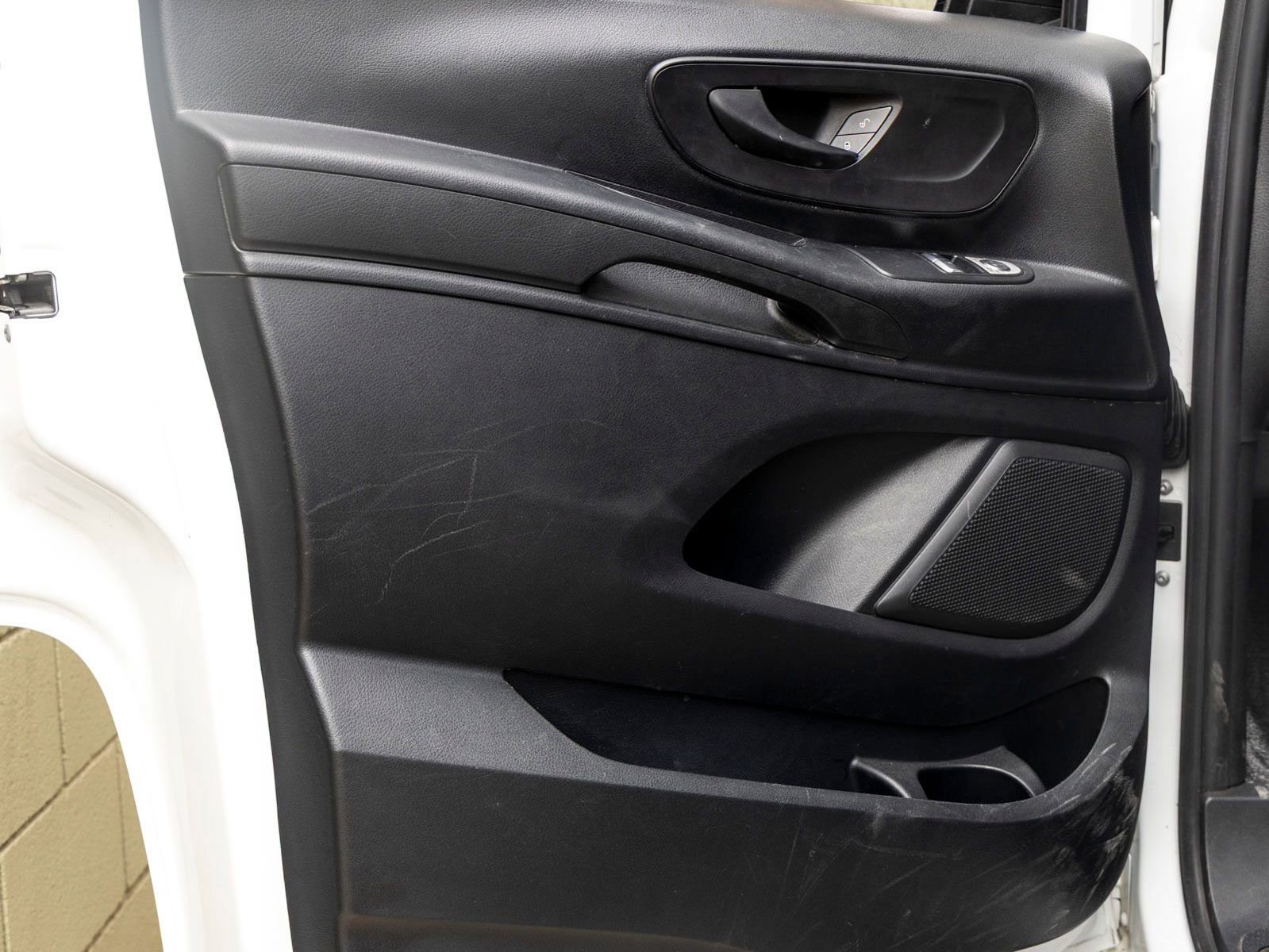 Used 2022 Mercedes-Benz Metris image 12