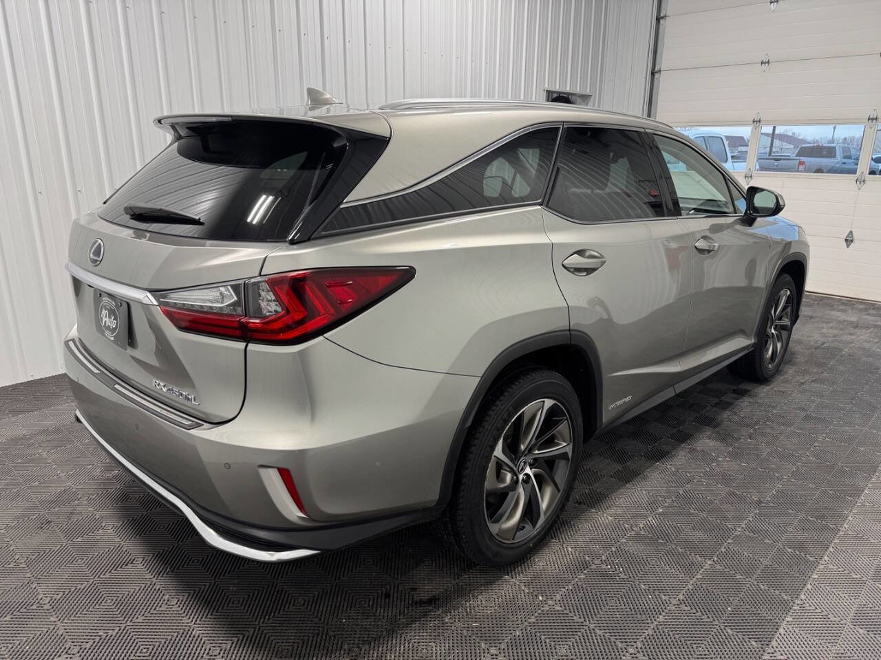 Used 2018 Lexus RX 450hL Luxury w/ Accessory Package image 3