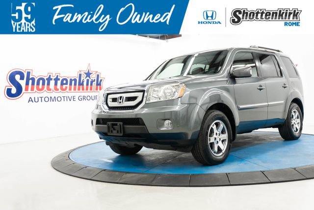 Used 2010 Honda Pilot Touring image 1