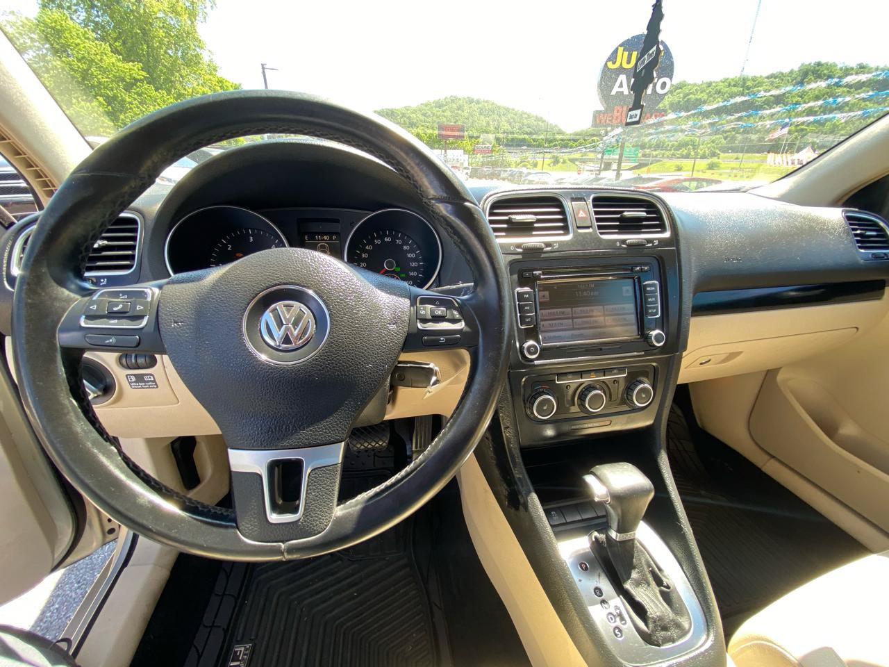 Used 2011 Volkswagen Jetta TDI FWD image 22