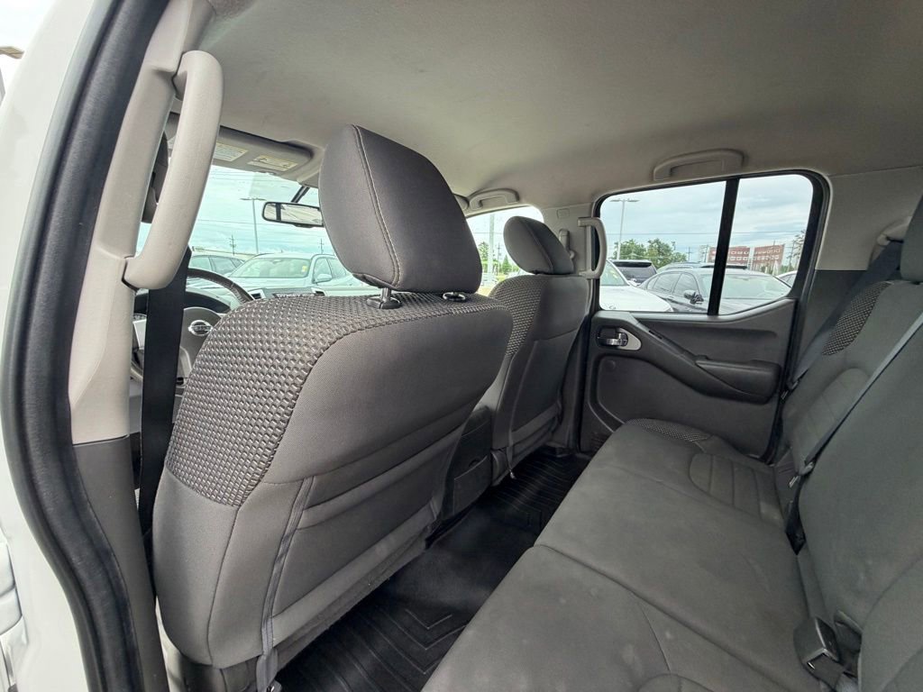 Used 2018 Nissan Frontier PRO-4X AWD/4WD image 23