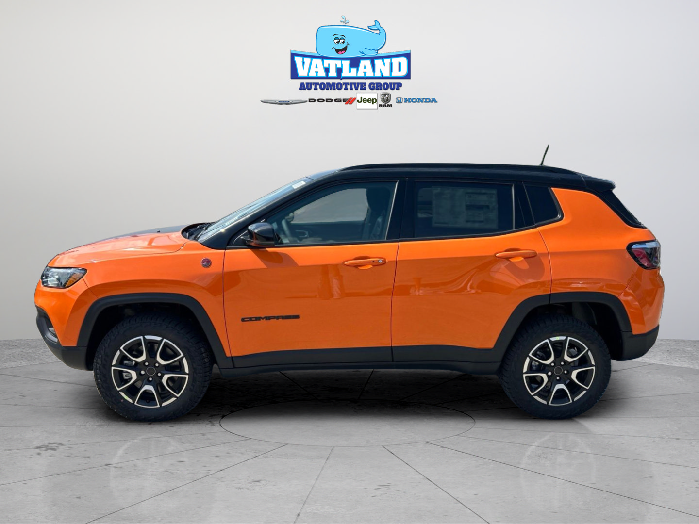 New 2026 Jeep Compass Trailhawk w/ Trailer Tow Group AWD/4WD image 2