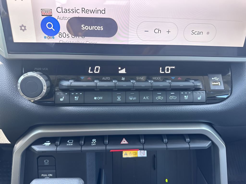 Used 2024 Toyota Tundra Limited image 20