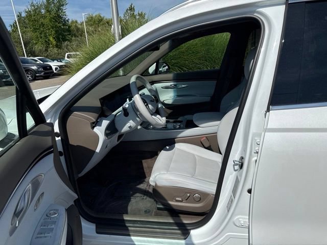 Used 2026 Genesis GV70 2.5T Advanced AWD/4WD image 11