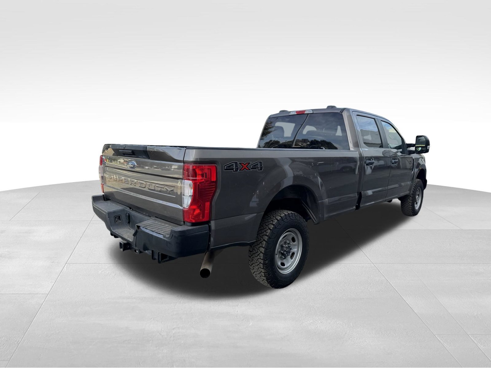 Used 2022 Ford F350 XL w/ Power Equipment Group AWD/4WD image 3