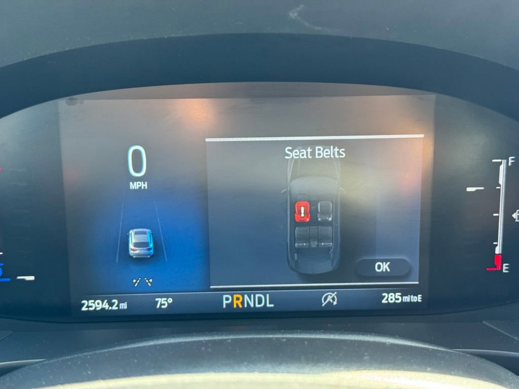 Used 2025 Ford Escape ST-Line w/ Cold Weather Package FWD image 22