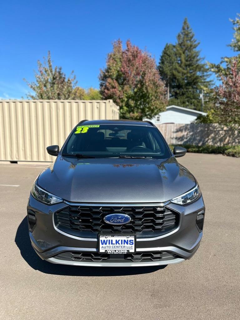 Used 2023 Ford Escape ST-Line w/ Tech Pack #1 AWD/4WD image 2
