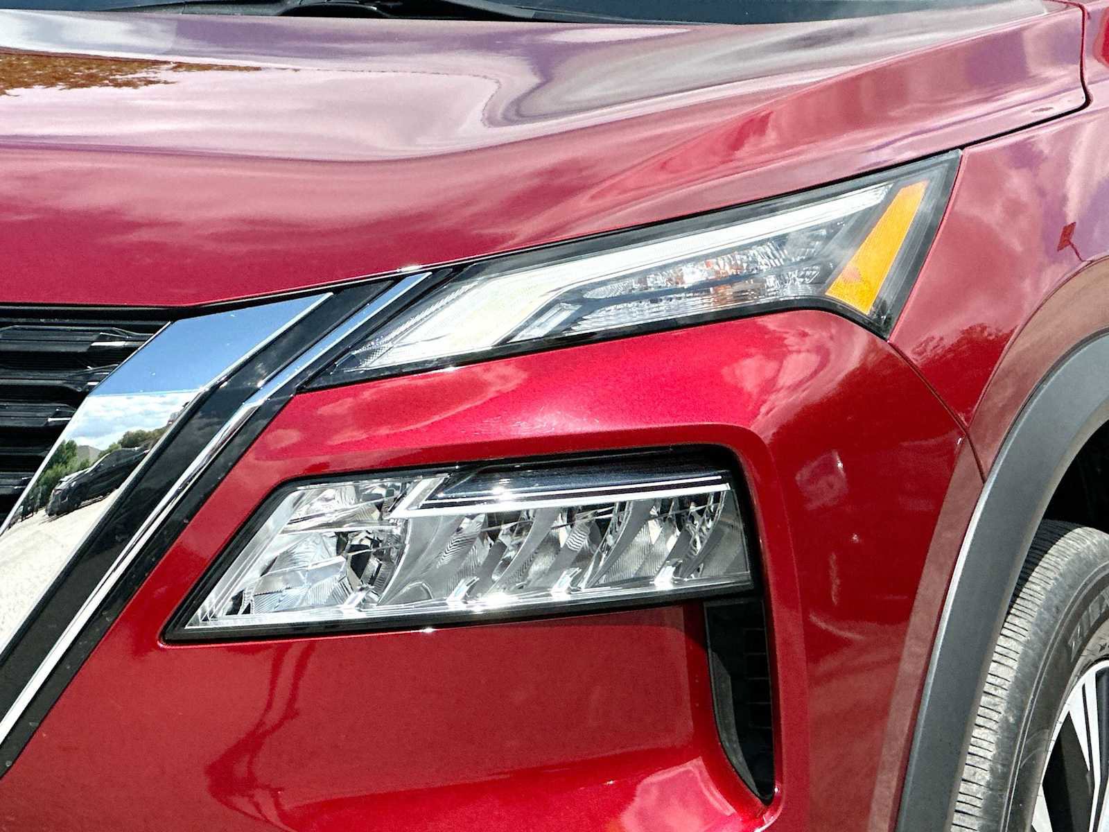 Used 2023 Nissan Rogue SV image 16