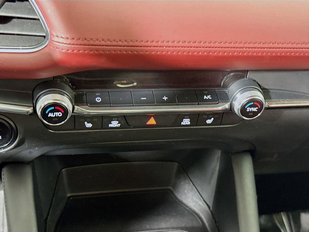 Used 2023 MAZDA MAZDA3 s image 8