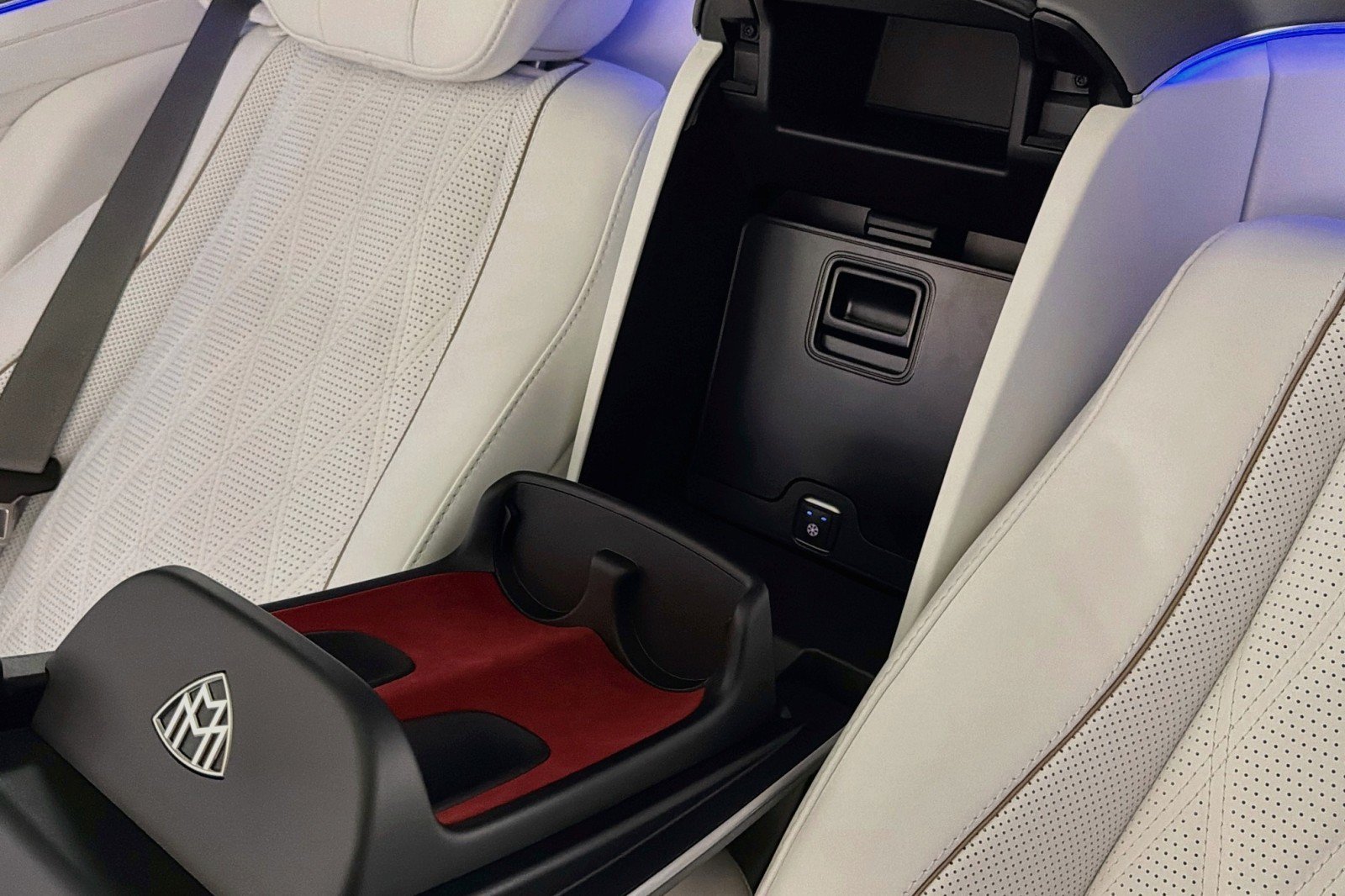 New 2026 Mercedes-Benz Maybach GLS 600 4MATIC image 9