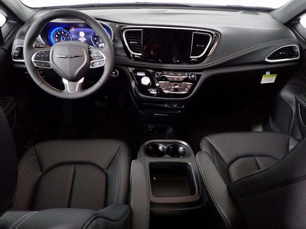 New 2026 Chrysler Pacifica Select FWD image 27