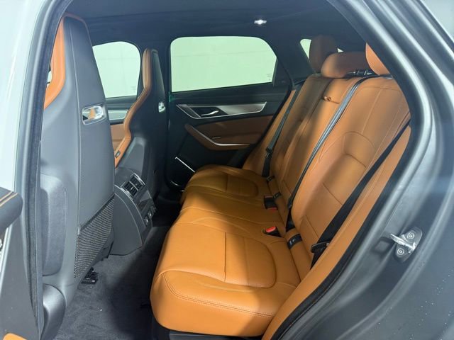 New 2026 Jaguar F-PACE R-Dynamic S image 21