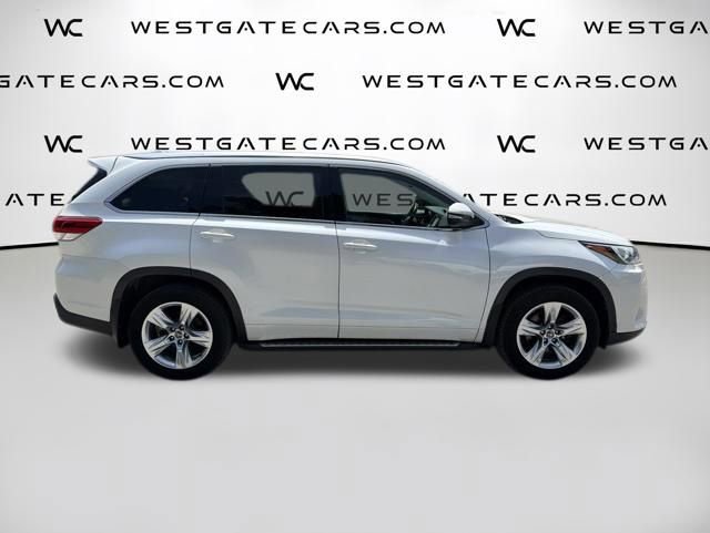 Used 2017 Toyota Highlander Limited AWD/4WD image 4