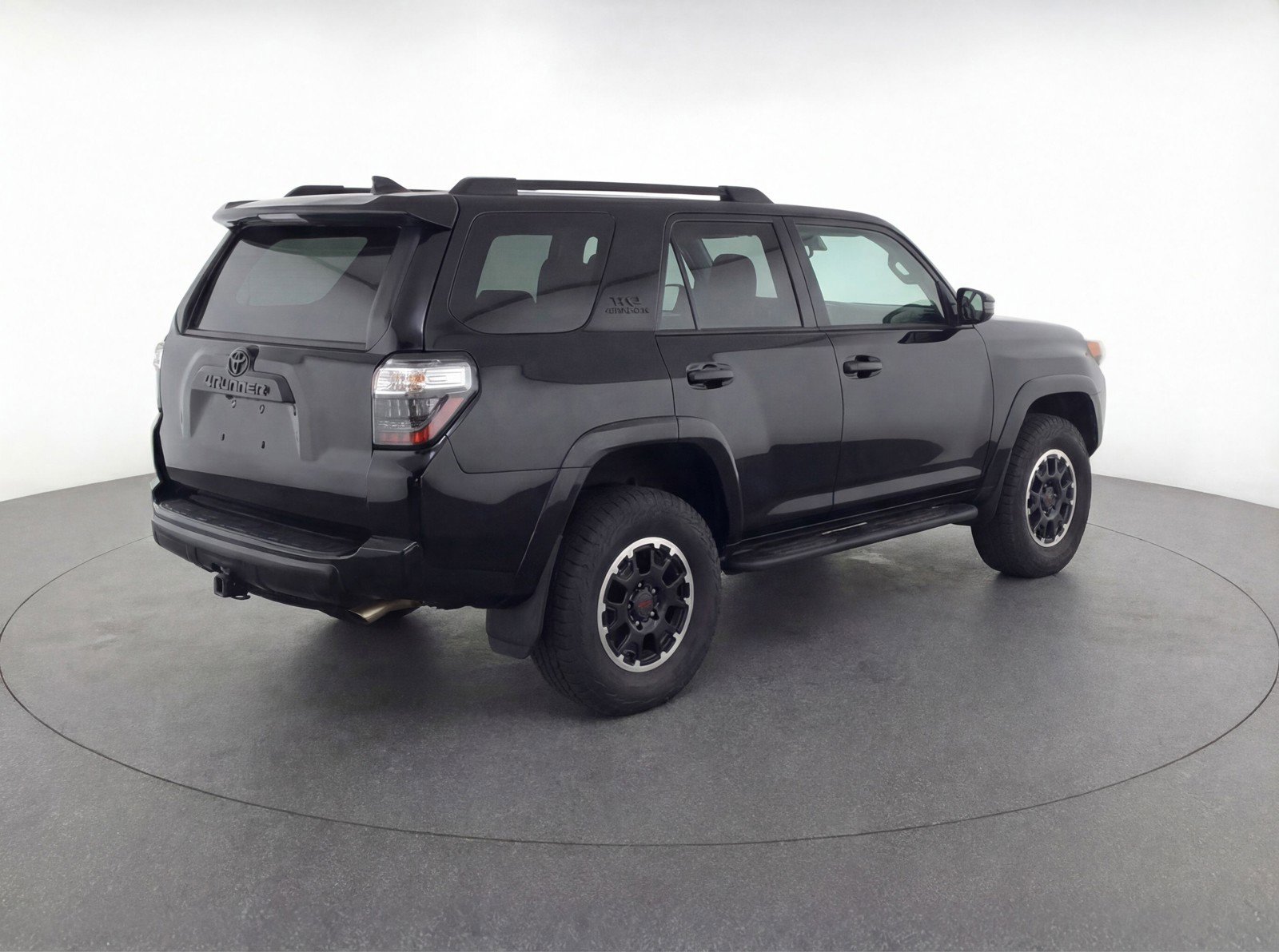 Used 2025 Toyota 4Runner 4WD image 9