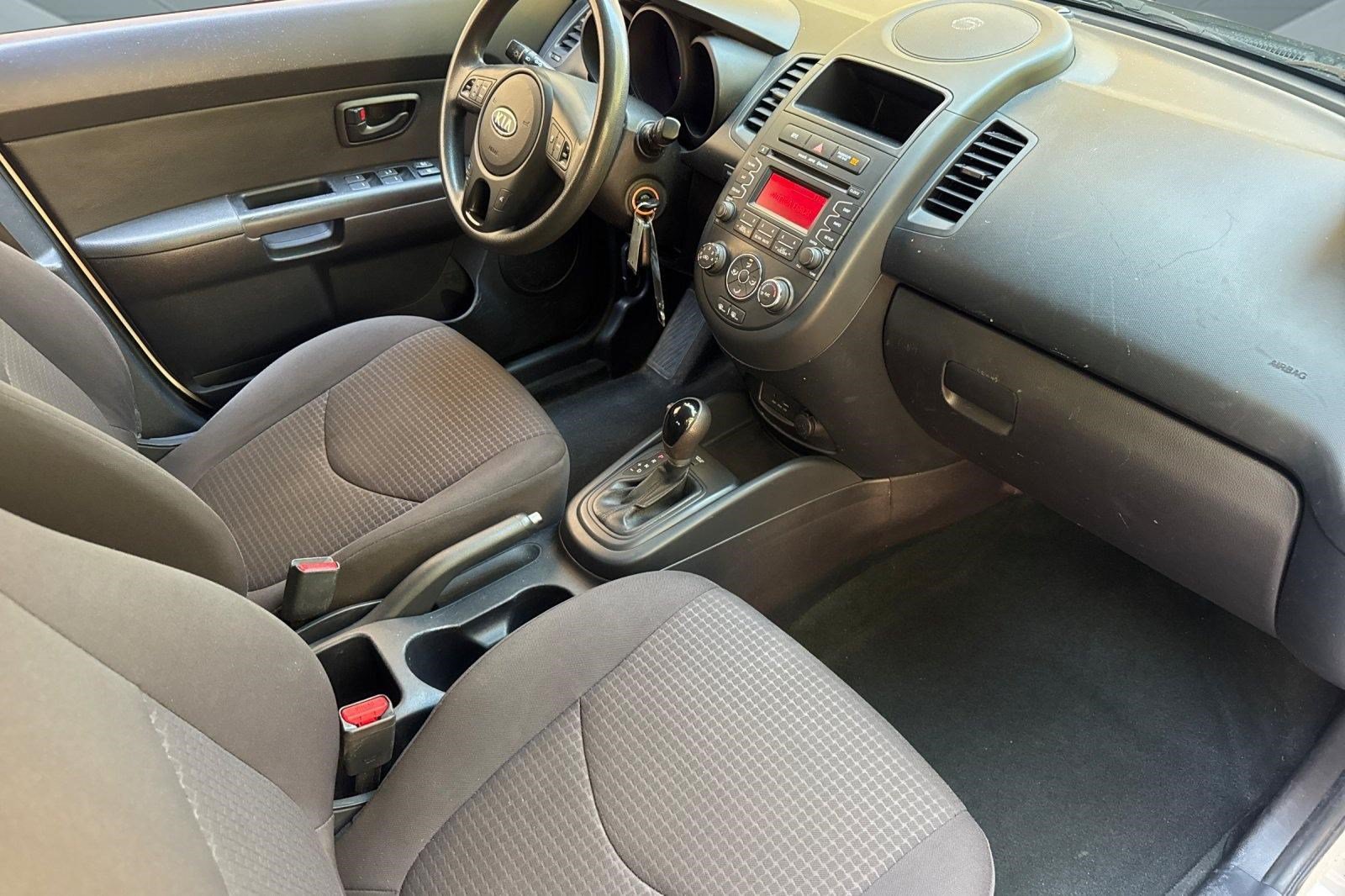 Used 2012 Kia Soul FWD image 30