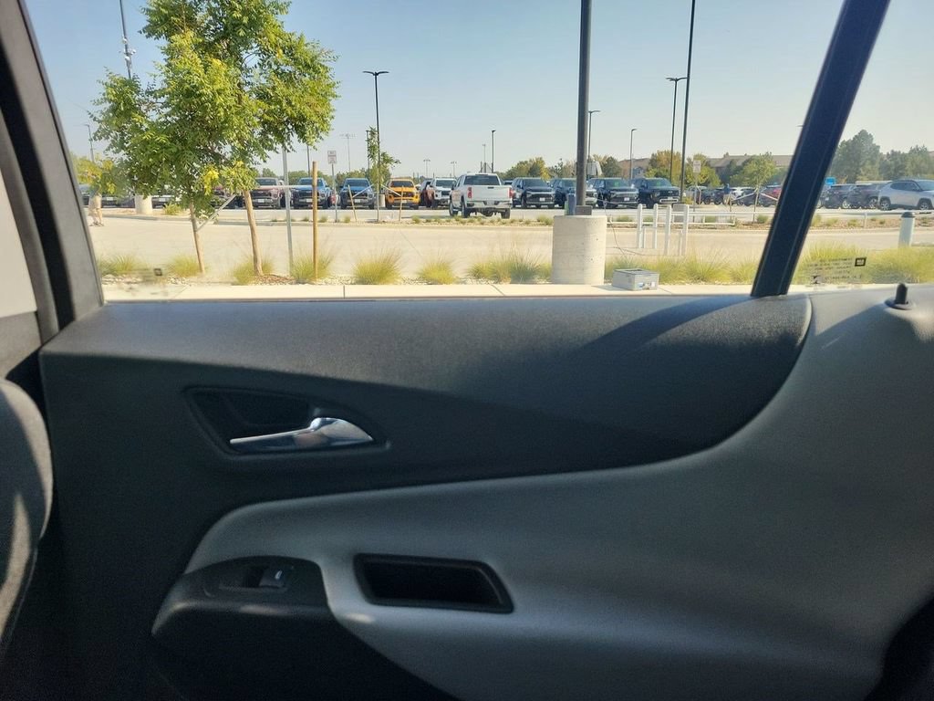 Used 2020 Chevrolet Equinox LS AWD/4WD image 13