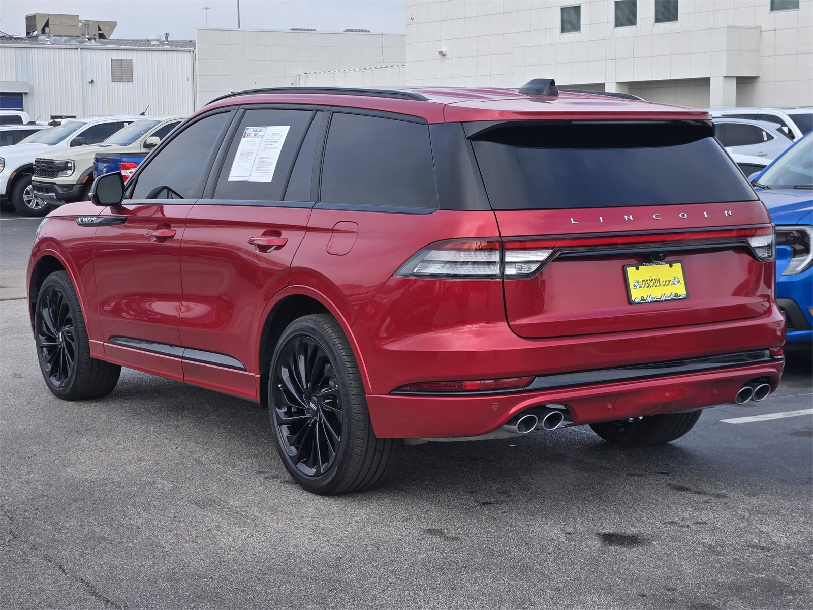 Used 2025 Lincoln Aviator Reserve w/ Equipment Group 201A image 7