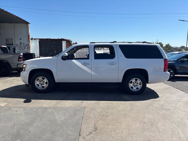 Used 2013 Chevrolet Suburban LT RWD image 4