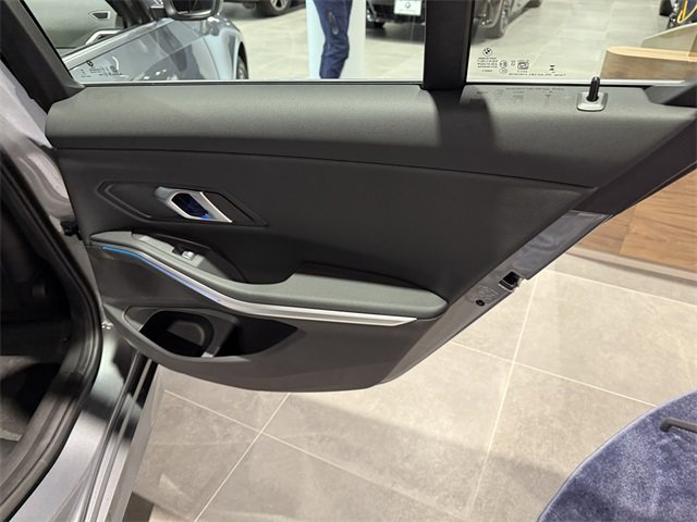 Used 2025 BMW 330i xDrive Sedan w/ Convenience Package image 28