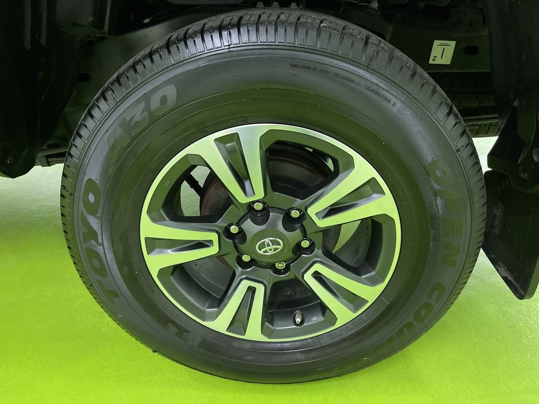 Used 2019 Toyota Tacoma TRD Sport image 15
