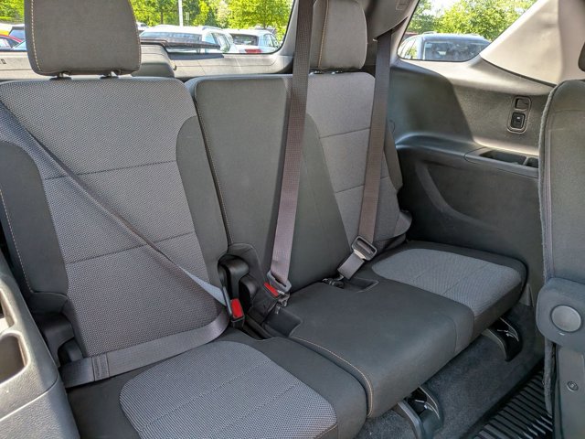 Used 2020 Chevrolet Traverse LT FWD image 22