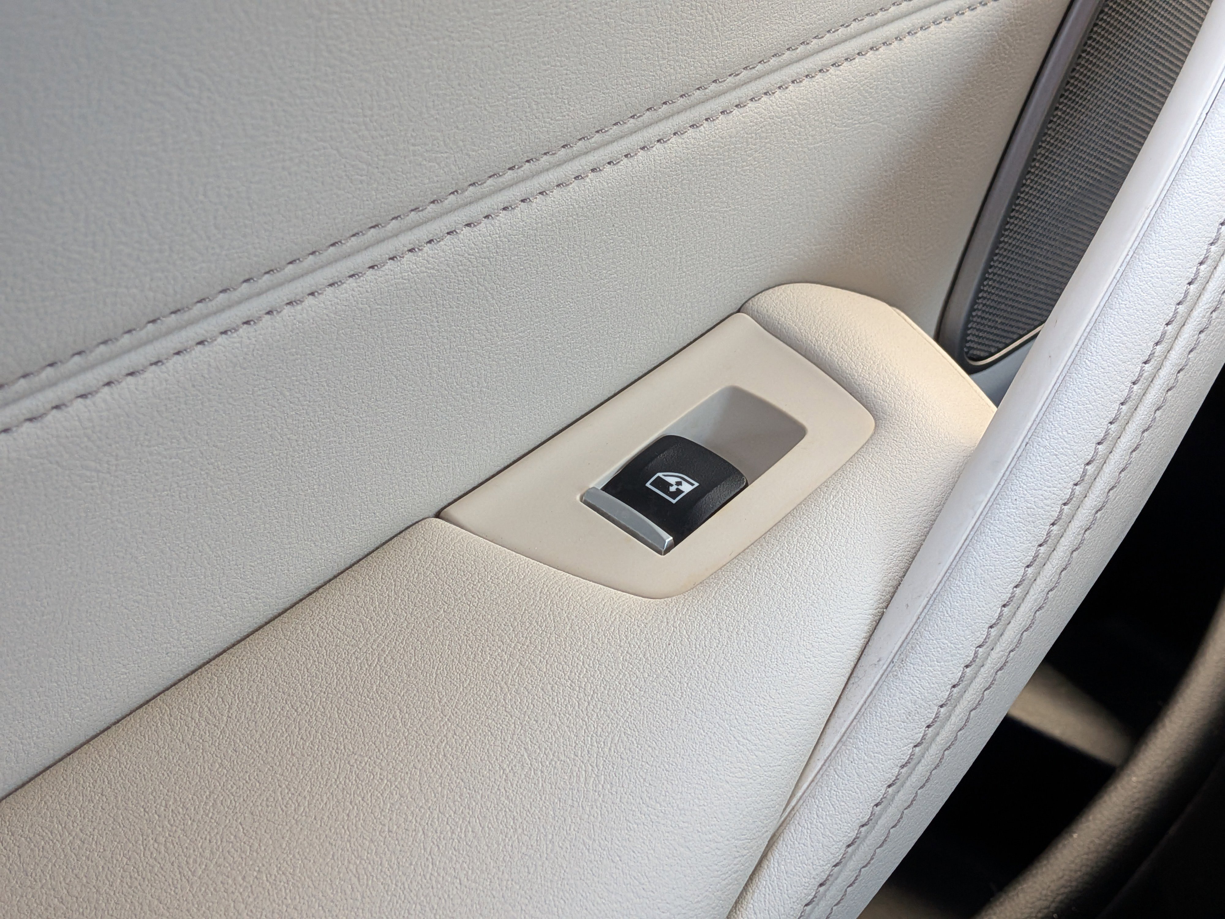 Used 2023 BMW 540i xDrive w/ Executive Package image 14