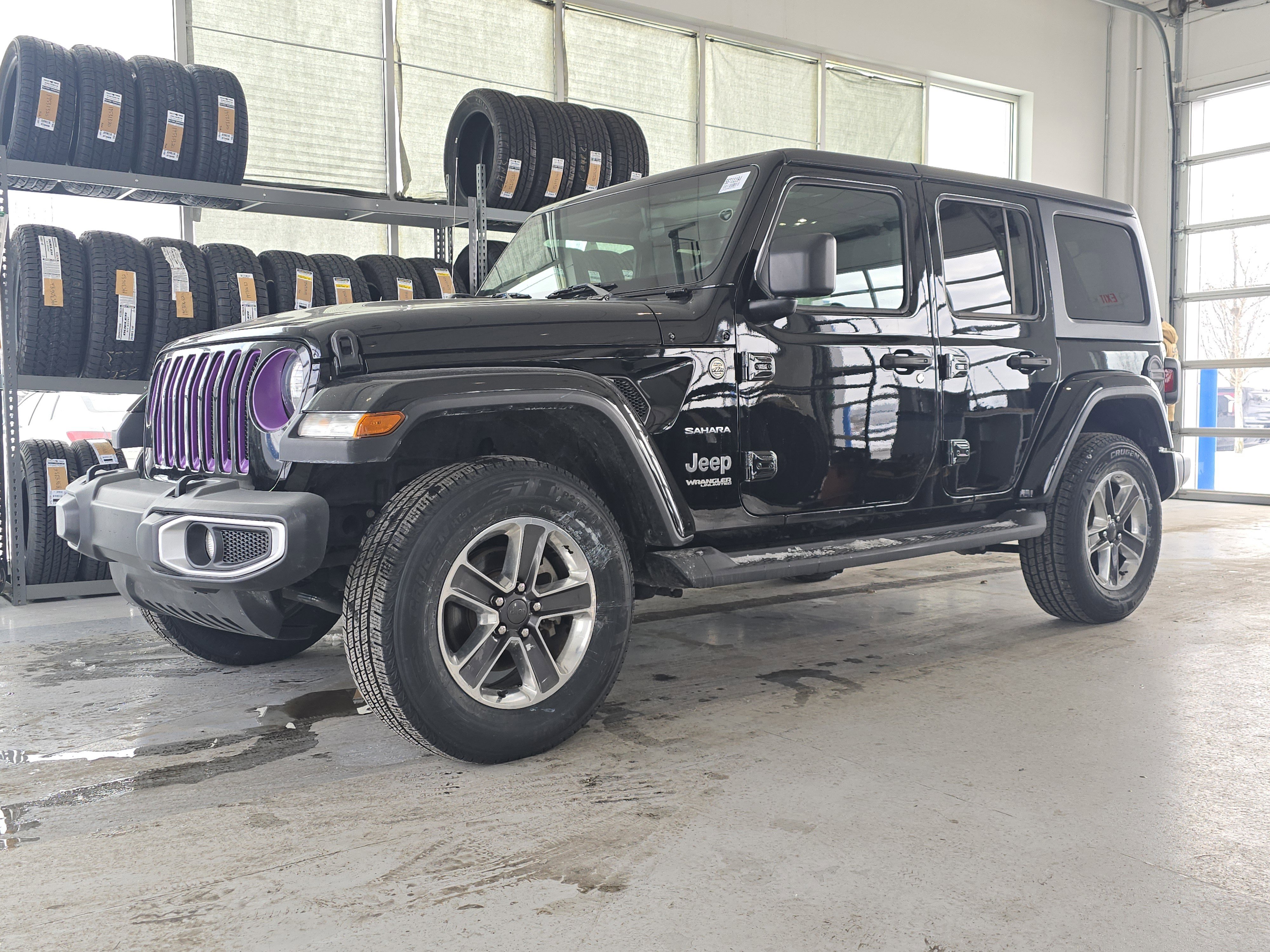Used 2020 Jeep Wrangler Unlimited Sahara image 4