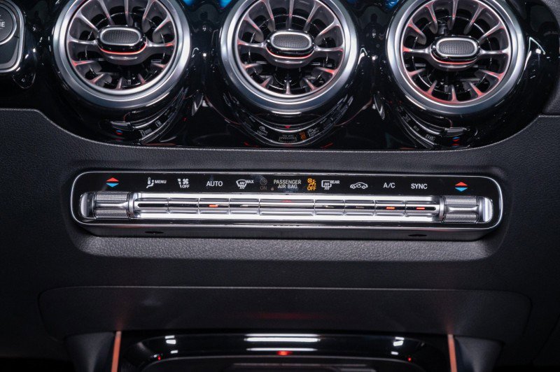 Certified 2026 Mercedes-Benz GLA 35 AMG 4MATIC image 18