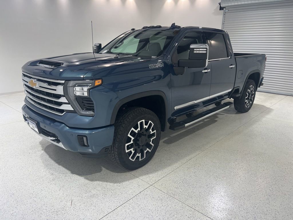 New 2025 Chevrolet Silverado 2500 High Country w/ Technology Package