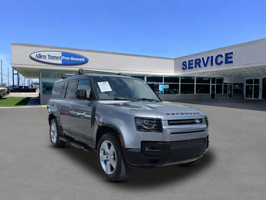 Used 2024 Land Rover Defender 130 X-Dynamic SE AWD/4WD image 2