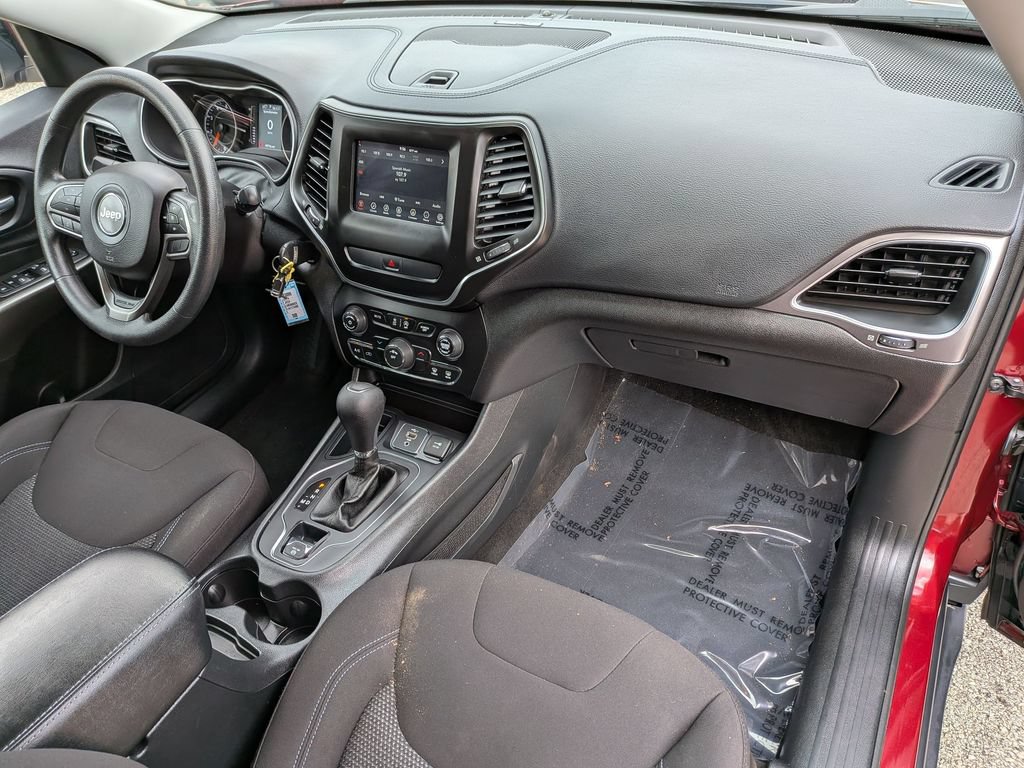 Used 2019 Jeep Cherokee Latitude w/ Popular Appearance Group FWD image 29