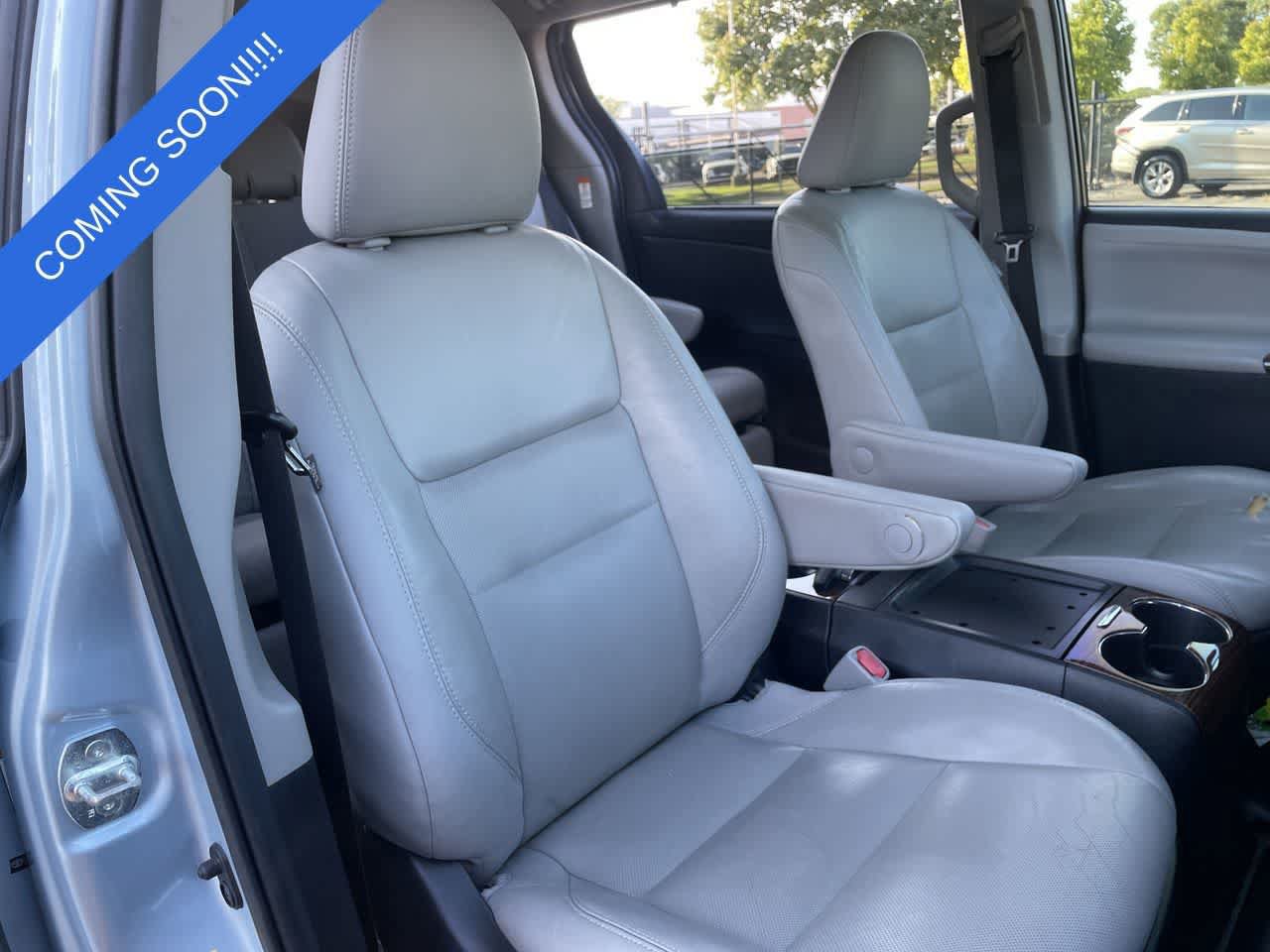 Used 2015 Toyota Sienna Limited Premium FWD image 14