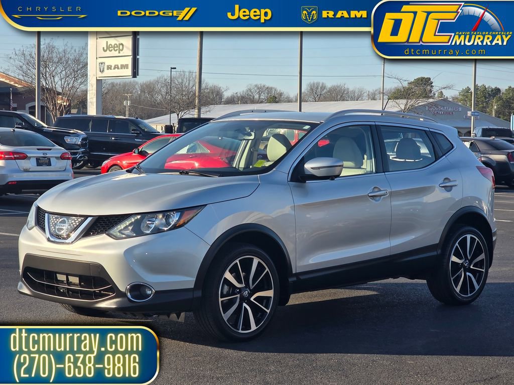 Used 2018 Nissan Rogue Sport SL image 2