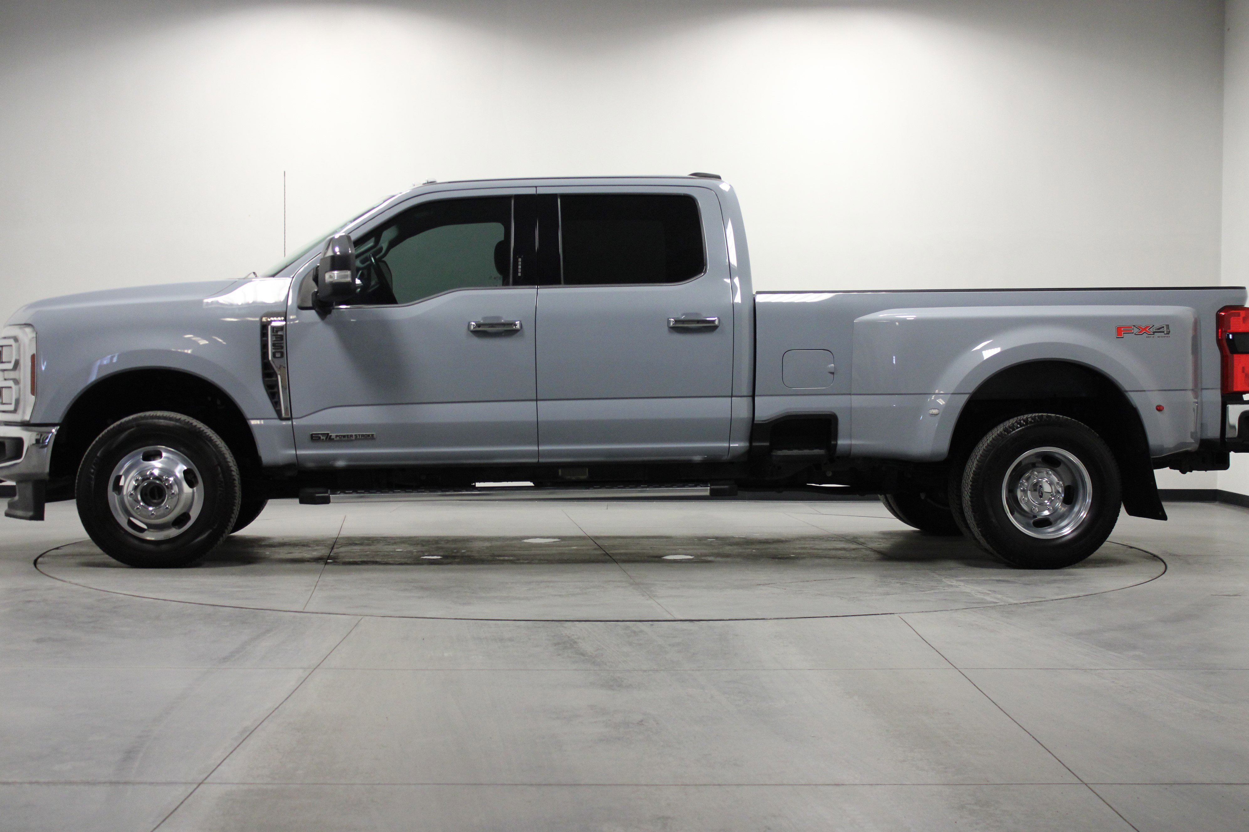Used 2024 Ford F350 Lariat w/ Chrome Package image 7