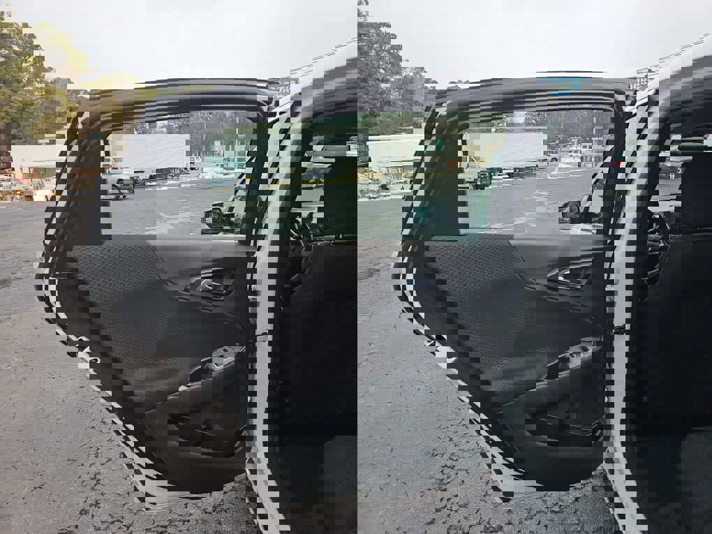 Used 2024 Chevrolet Malibu LT image 30