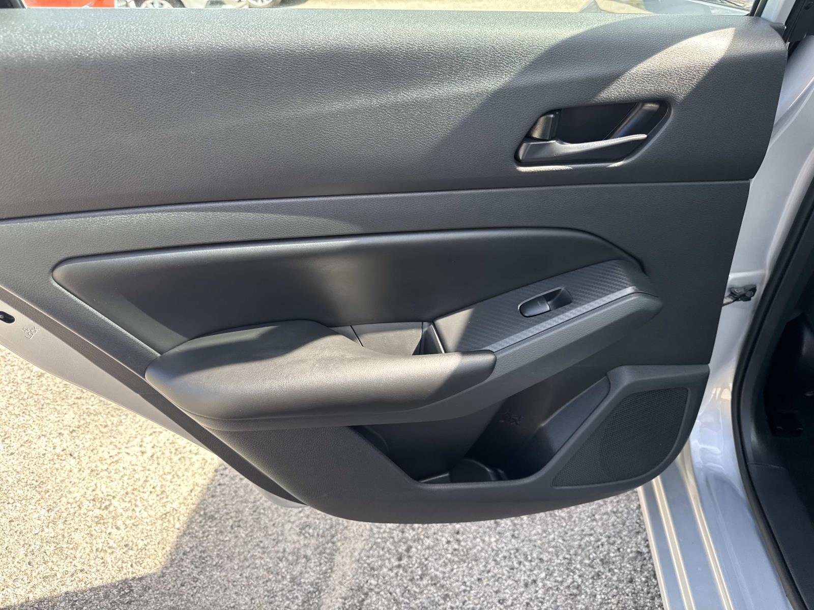 Used 2024 Nissan Altima 2.5 S image 11