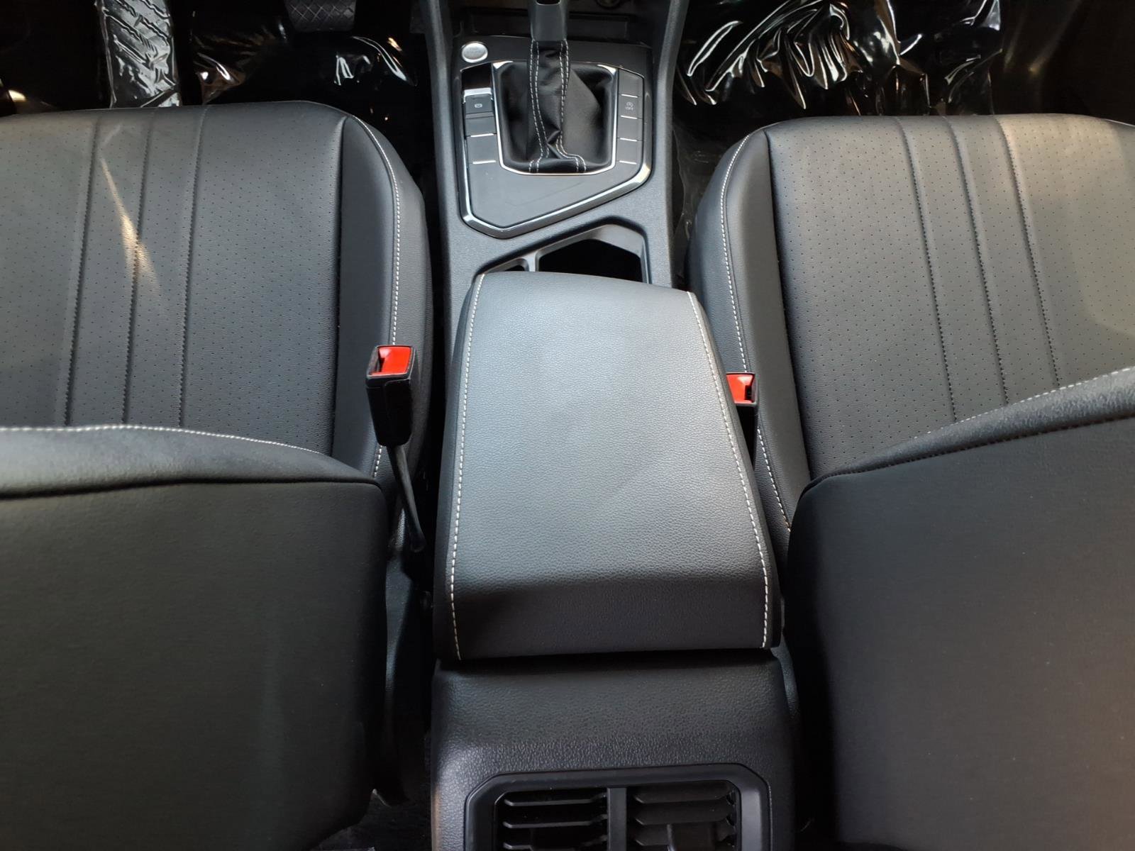 Certified 2022 Volkswagen Tiguan SE FWD image 25