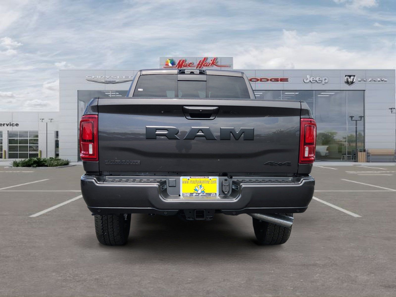 New 2026 RAM 2500 Laramie AWD/4WD image 4
