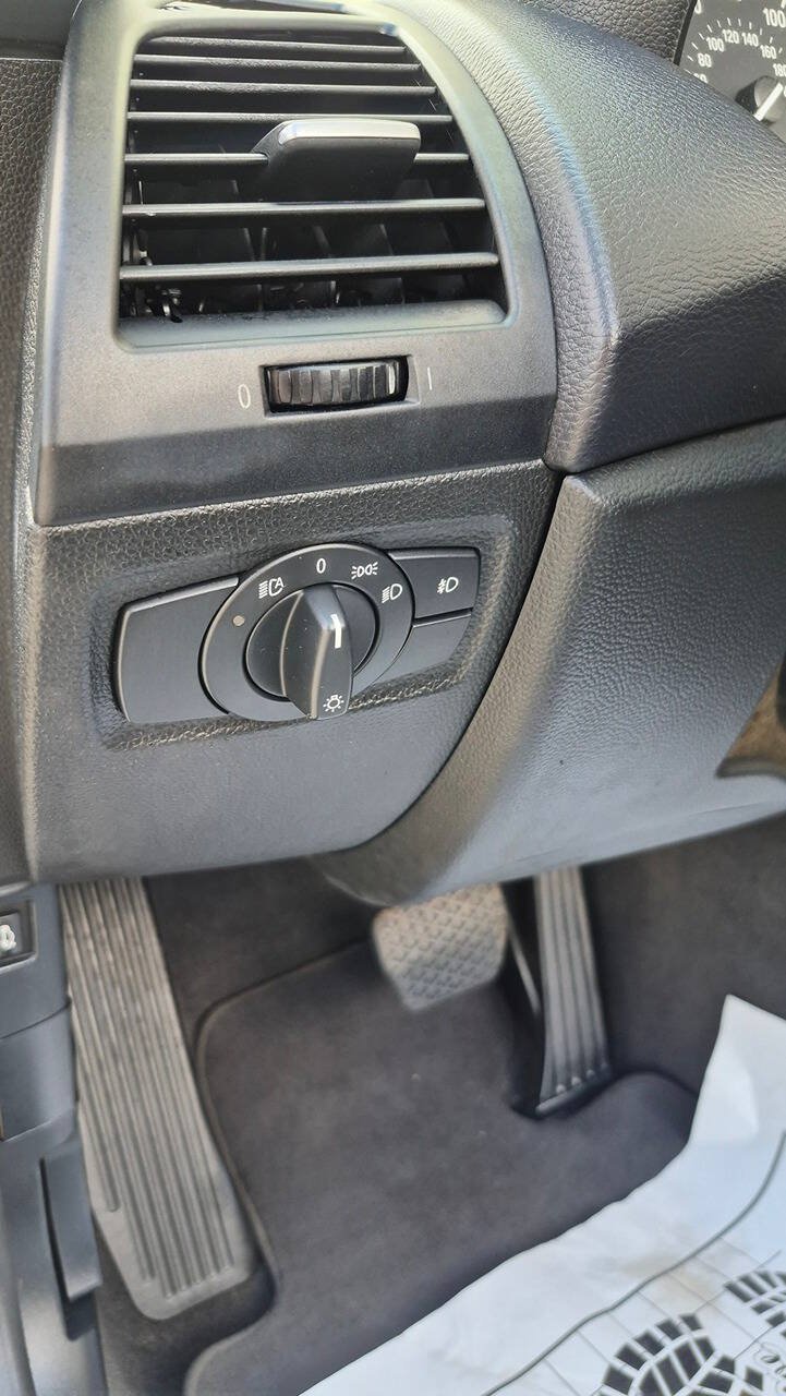 Used 2008 BMW 128i Convertible RWD image 24