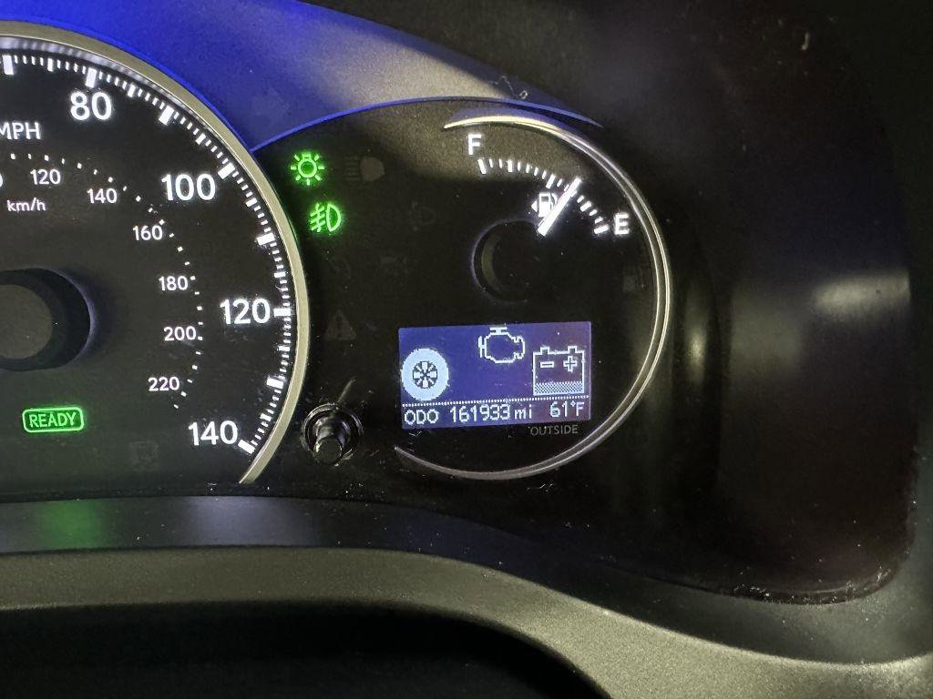 Used 2013 Lexus CT 200h FWD image 21